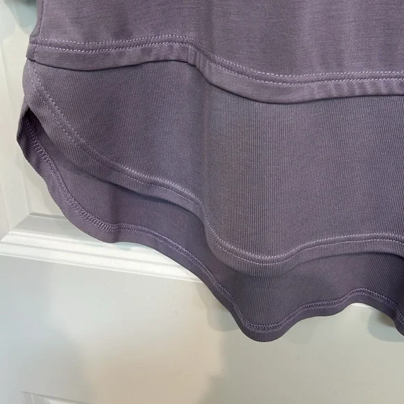 Soft Surroundings Beckett Keyhole Long Sleeve Top Size S
Model/poly MAKE OFFER - Picture 4 of 6